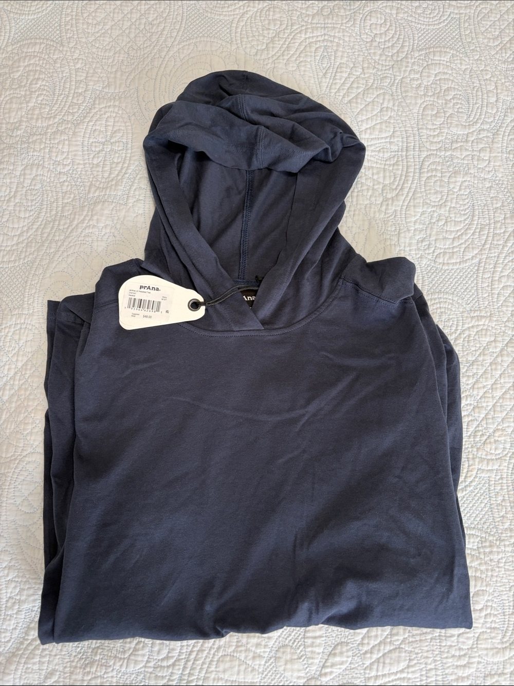 Prana Medium navy hooded tee